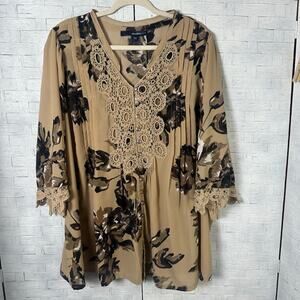 Diamond 24/7 floral Bohemian tunic 3/4 sleeve lace pit tuck plates plus size